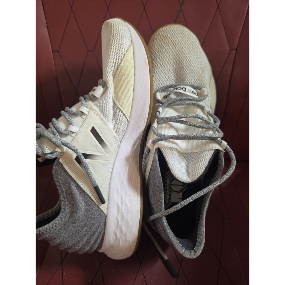 New Balance Fresh Foam Roav Size 8.5 - Picture 2 of 6